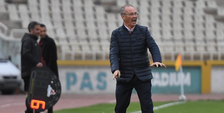 سرمربی فولاد: باید نساجی را ۳-۰ شکست می‌دادیم / گل ما آفساید نبود!