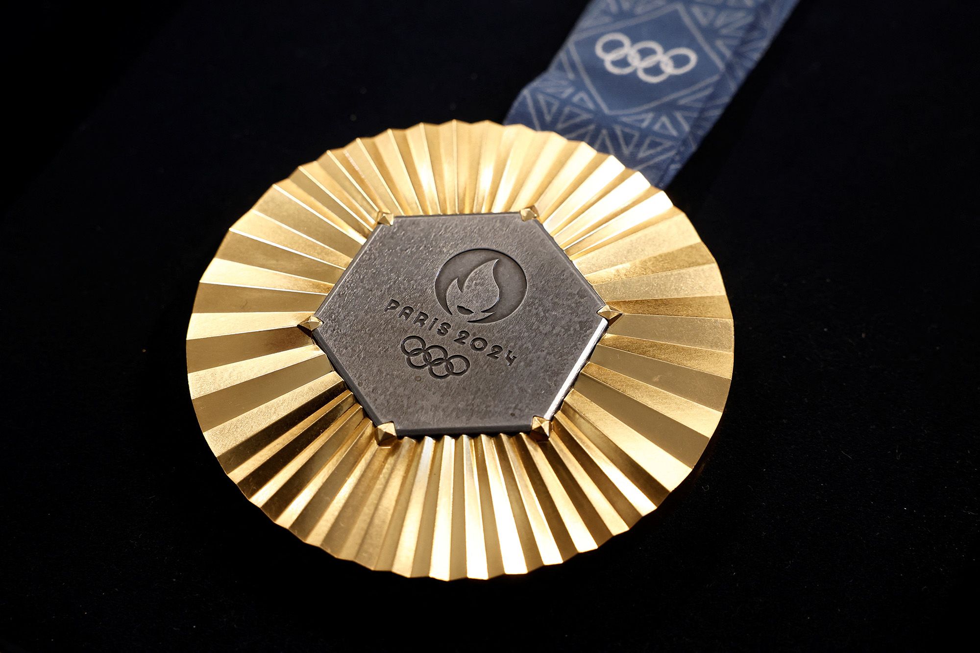 رسمی؛ از مدال های المپیک پاریس 2024 رونمایی شد / عکس طرفداری
