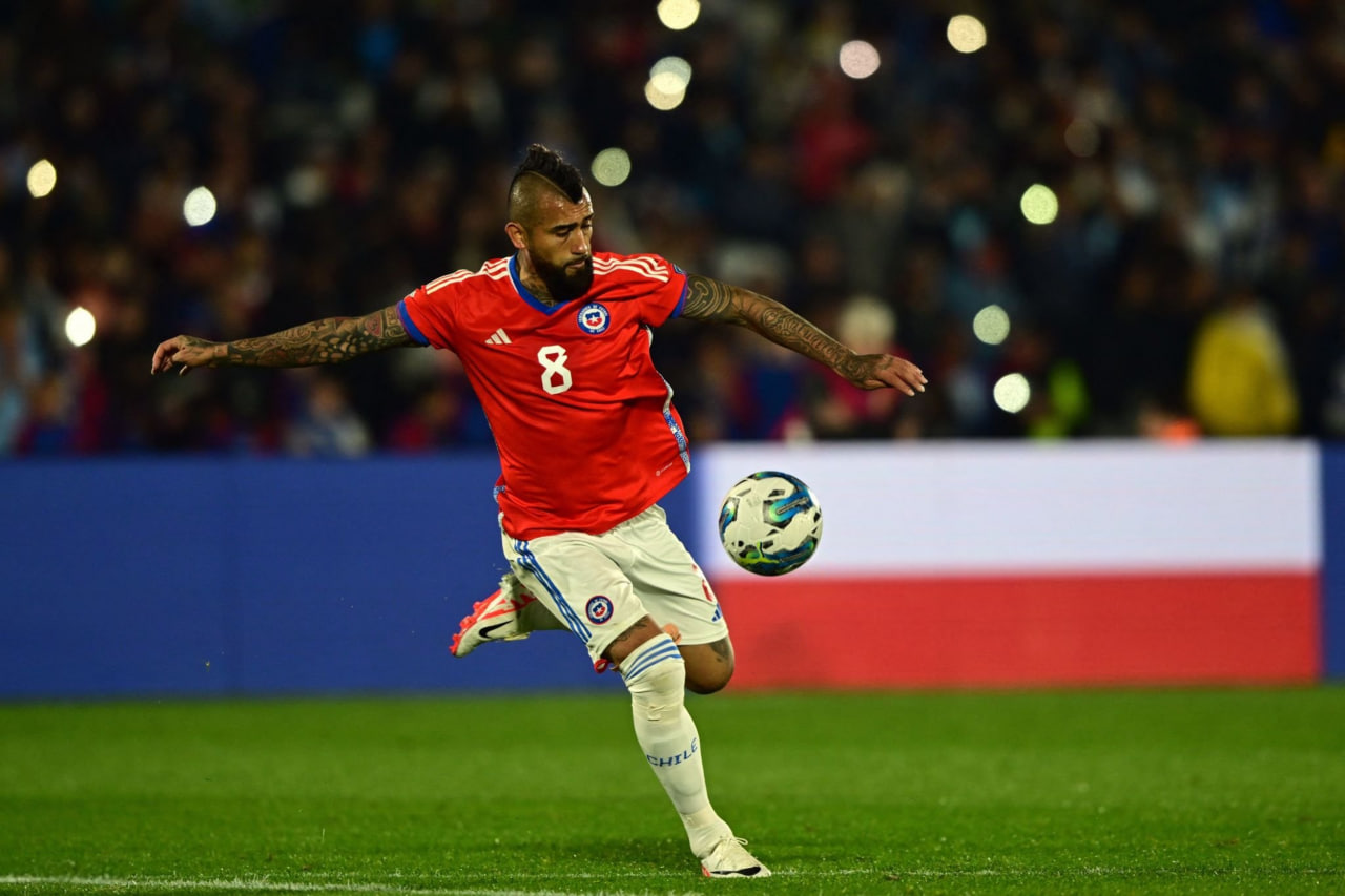 آرتورو ویدال در بازی اروگوئه و شیلی در مقدماتی جام جهانی 2026؛ سال 2023